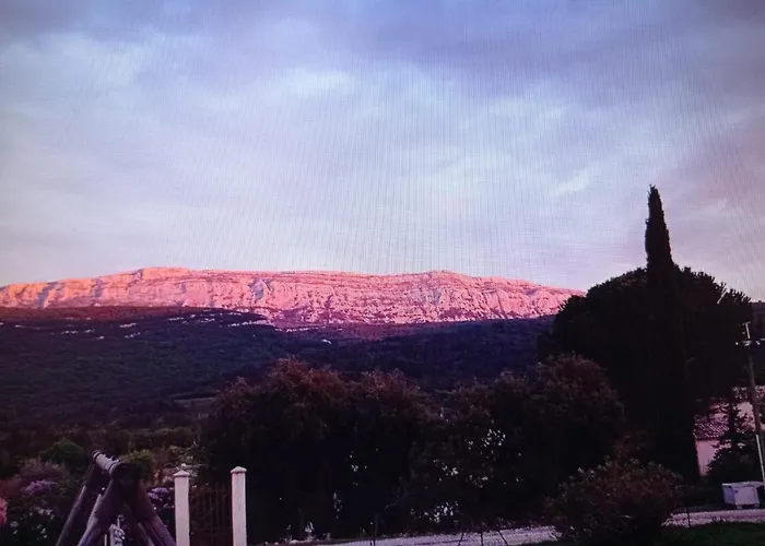 La Maison De Papou La Vigne A Nans Les Pins 83860